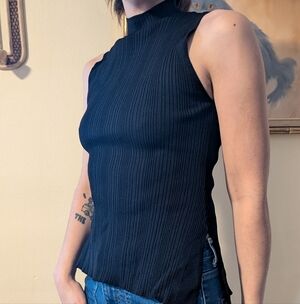 House of Harlow mockneck sleeveless top